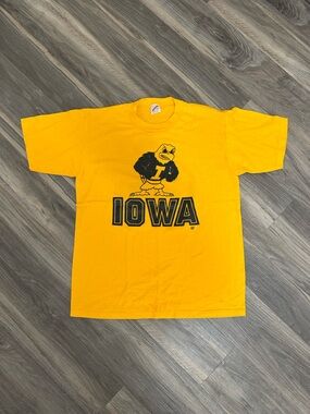 Vintage University of Iowa Herky The Hawk T-Shirt Jerzees Tag